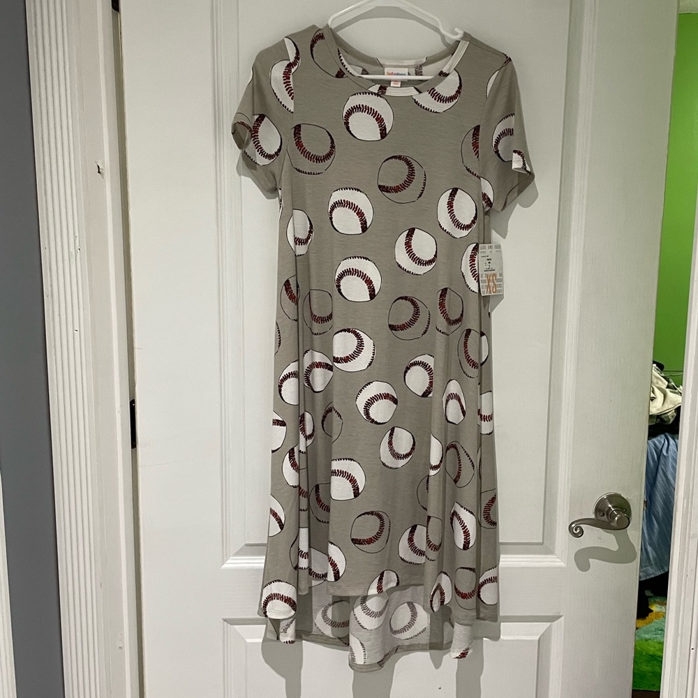 NWT Carly dress from Lularoe. Size XS.